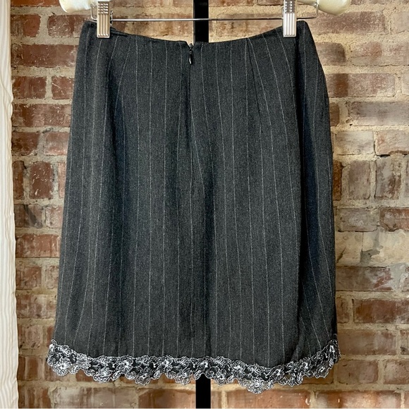 Vintage Pinstripe Gray Midi Skirt w/ Lace Trim and Slit. -Size 4 -SK09 - Picture 4 of 7